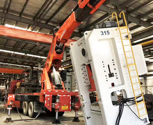 九龙提升工作效率，选择优质折臂吊租赁服务