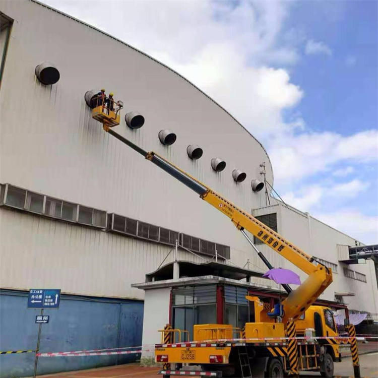 九龙高空作业车出租服务：专业广告牌安装解决方案