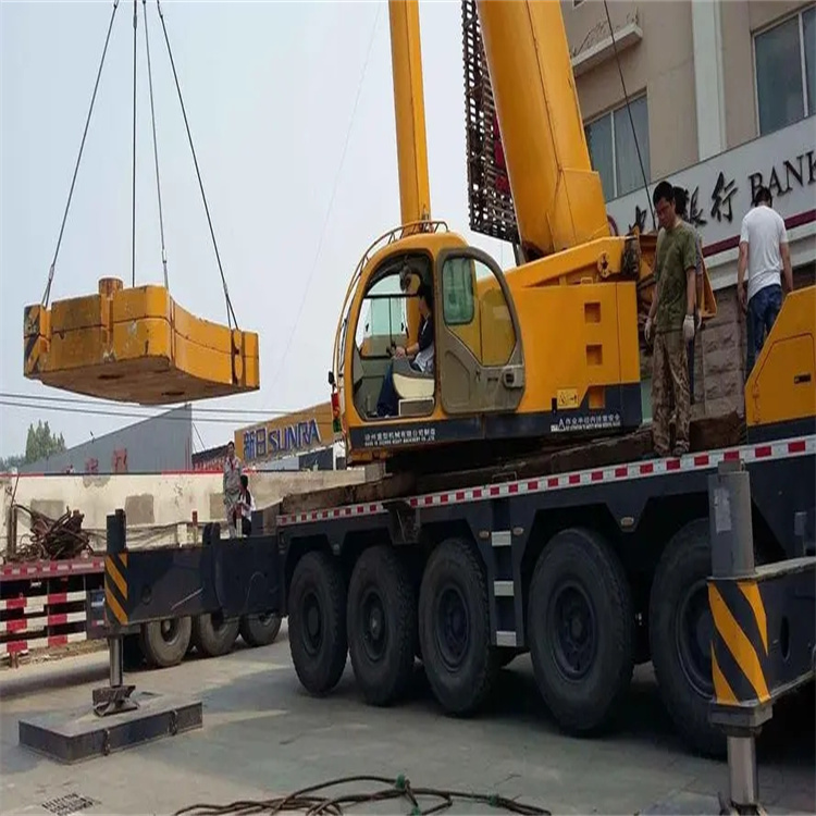 九龙吊车怎么吊玻璃